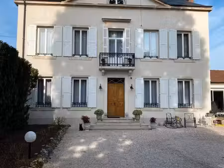 maison de maître avec piscine