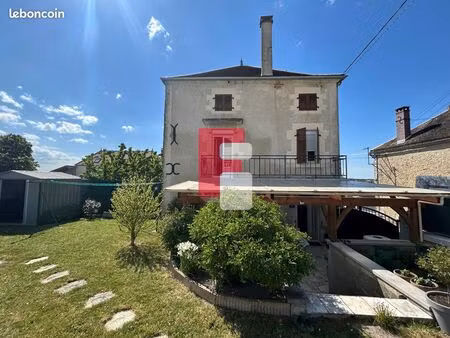 maison 8 pièces 150 m²