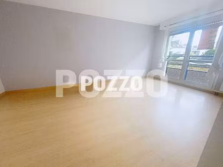 location appartement 2 pièces à cherbourg-octeville (50100) : à louer 2 pièces / 53m² cher