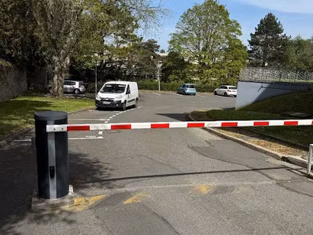 location parking 11 m² à saint-malo (35400)  60 €