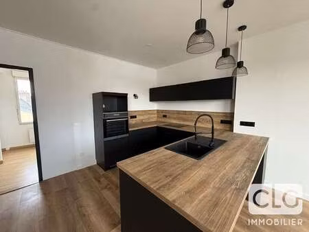 location appartement 4 pièces à pont-l'abbé (29120) : à louer 4 pièces / 91m² pont-l'abbé