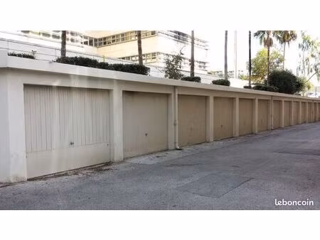 garage fermé 14 m² près gare à louer