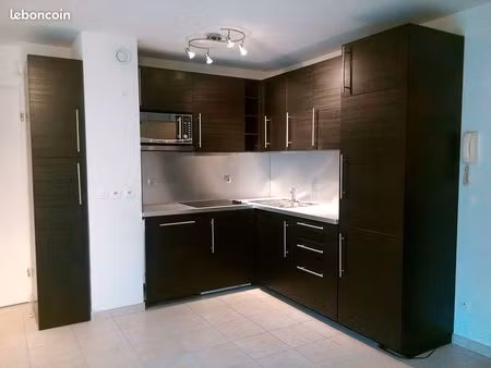 t2 de 42 m2 secteur hôpital