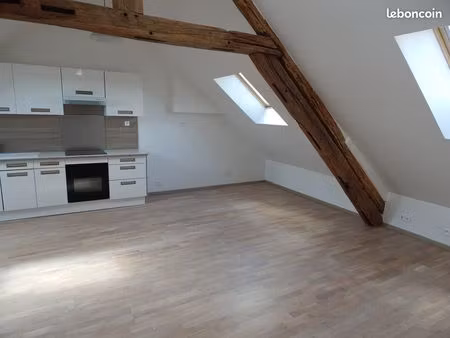 centre ferrieres f2 53m2