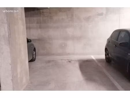 location place de parking sous-terrain ◊