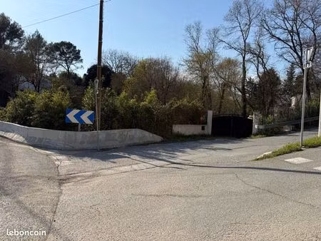 location terrain