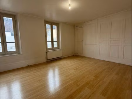 apparemment t3 à louer cœur senonches