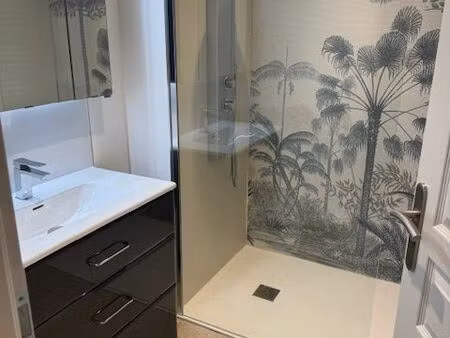 appartement rénové rez-de-chaussée toutes charges comprises