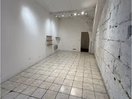 location locaux professionnels 65 m² à beziers (34500)  525 €