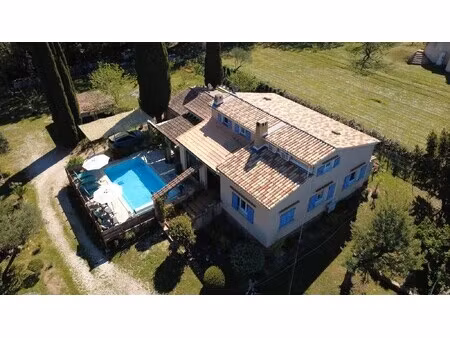 maison de luxe à vendre à gonfaron
