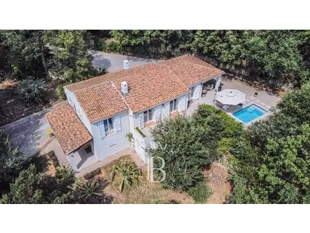 villa de luxe à vendre à bagnols-en-forêt
