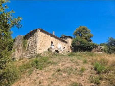 vente part d’un domaine privé avec 5 maisons en pierres traditionnelles  foret et cascade 