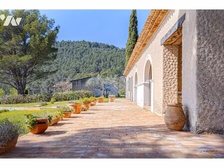 maison de luxe à vendre à puget-ville