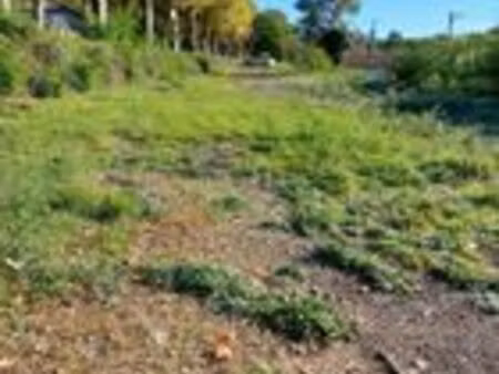 terrain 2200m²