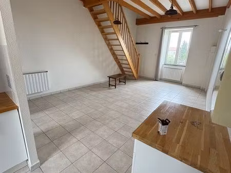 grand t2 de 55m² centre village