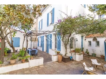 maison de luxe à vendre dans le quartier mourillon-centre