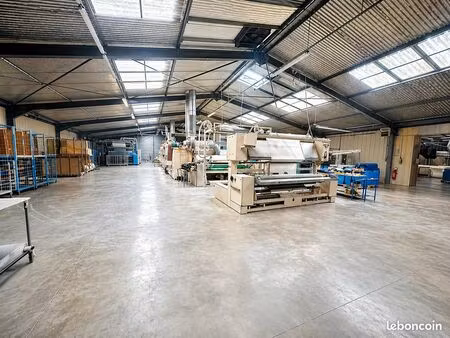 local 1780 m² la chapelle-saint-luc
