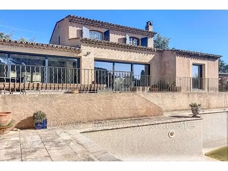 maison de luxe à vendre à grimaud