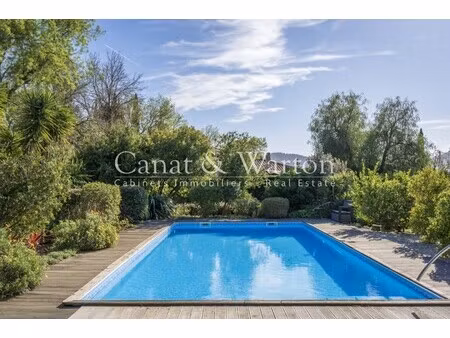villa de luxe à vendre dans le quartier la bayorre-hautes loubes
