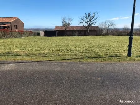 terrain constructible 700 m²