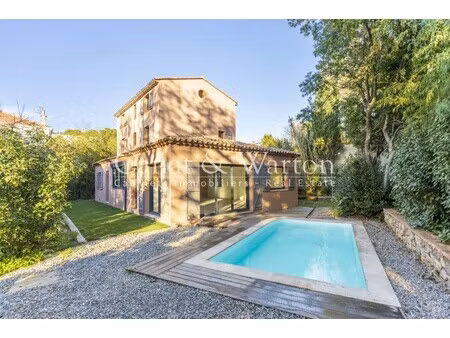 villa de luxe à vendre dans le quartier cap brun