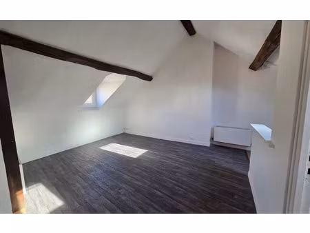 location appartement  46 m² t-2 à château-thierry  460 €