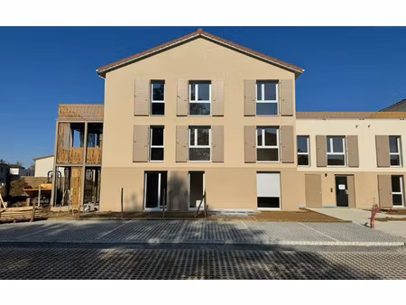 location appartement  65.55 m² t-3 à gleizé  819 €