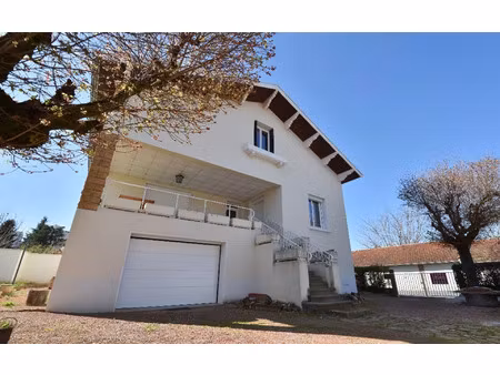 location maison  m² t-5 à villefranche-sur-saône  1 589 €