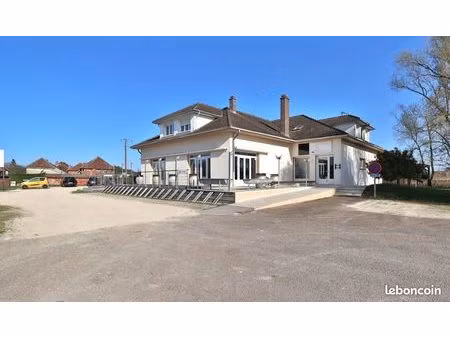 inconnu 507 m² mesnil-saint-père