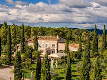 maison de luxe à vendre à gonfaron