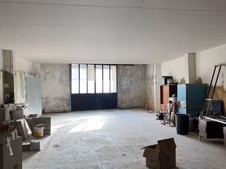 à louer : local modulable garage / entrepot / salle de sport