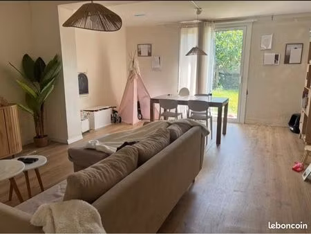 maison avec jardin proche cité médiévale viager libre