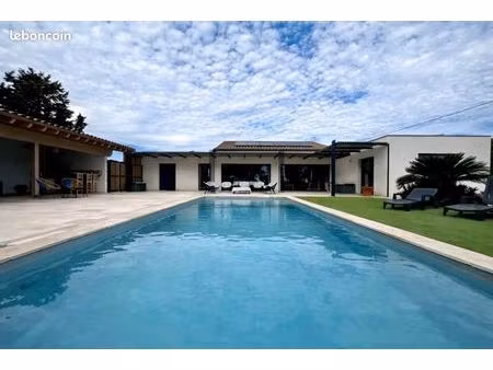 villa de plain-pied avec grand terrain