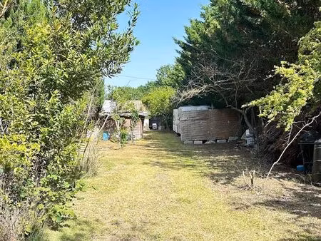 terrain de loisirs 700m2 construit avec permis