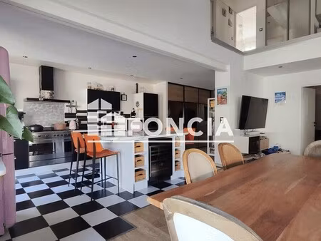villa de luxe à vendre dans le quartier bord de mer