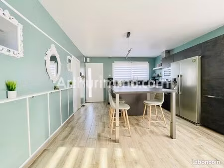 villa 4 pièces 100 m²