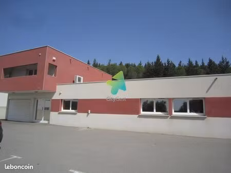 bureaux 231 m²