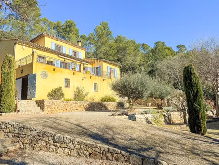 maison de luxe à vendre à entrecasteaux