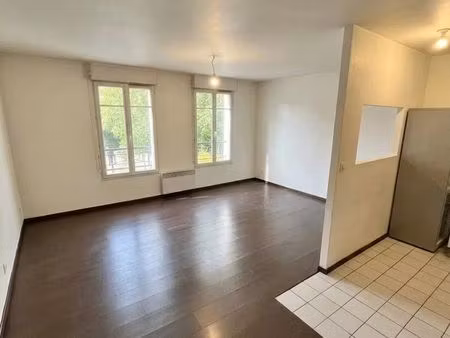 studio à vendre – montreuil limite vincennes