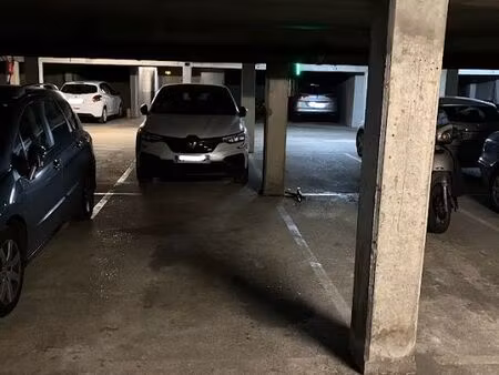 vincennes : place de parking sécurisé au 1er sous-sol