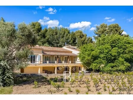 villa de luxe à vendre à le castellet