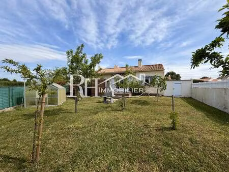 vente maison à brem-sur-mer (85470) : à vendre / 82m² brem-sur-mer