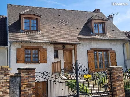 maison 6 pièces 140 m²
