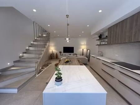 maison de luxe à vendre à cogolin