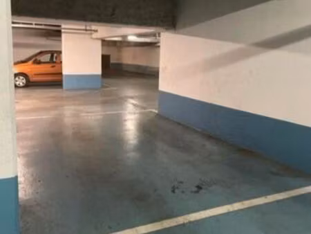 parking sousterrain sécurisé à louer