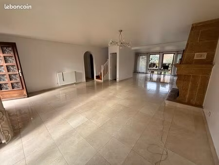 maison familiale 135 m² — garage 2 voitures — jardin — secteur jacob