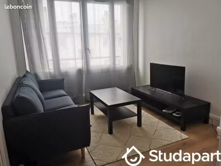 chambre 1 pièce 11 m²