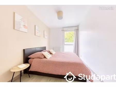 chambre 1 pièce 12 m²