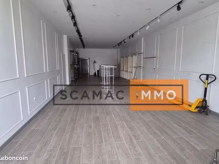 local commercial 300 m²