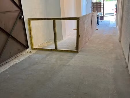 locale commercial à vendre